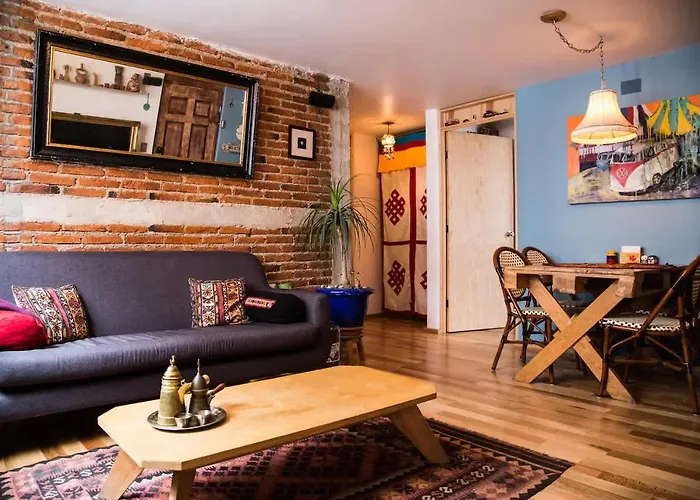 Unique & Comfy With Ac Near Mercado Medellin