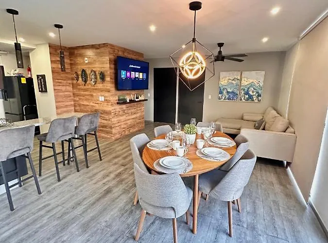 Entire Luxurious Apartment In Shopping Mall