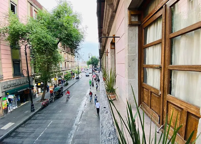 Whost Hotel Y Hostal