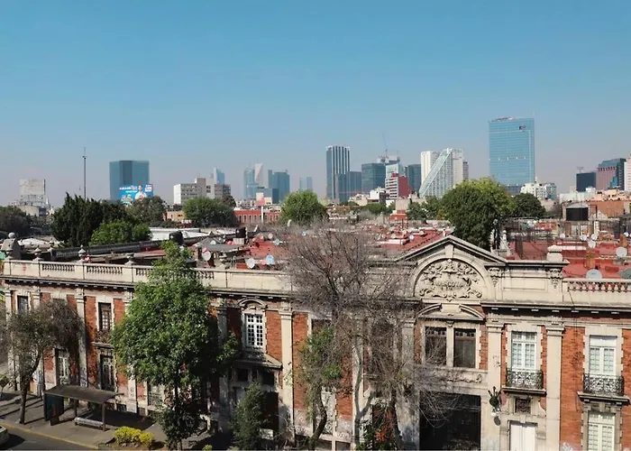 New Mex Inspired Bo-Ho Chic Apartment With Private Patio And Roof Terrace