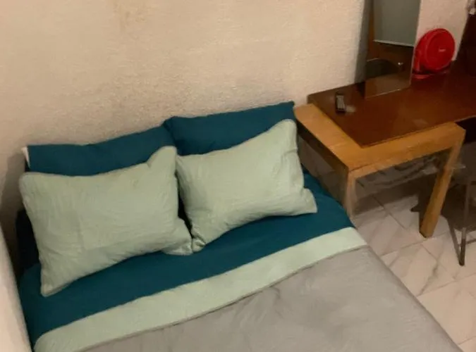 Las Rosas Hostal