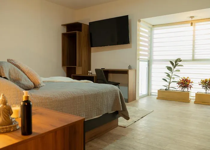 Reforma - Suite 4 de Lujo en Náploes Cama Queen Size