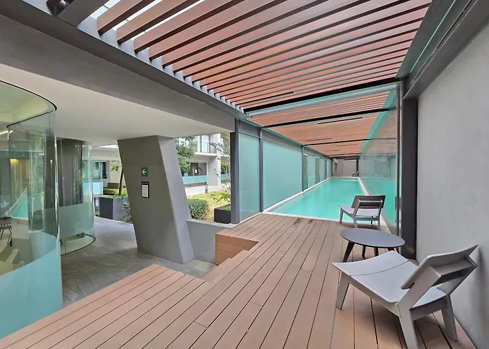 City Retreat Workspace, Wifi, Pool, Gym &Parking