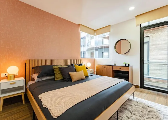 Modern La Condesa Apartment With Gym & Parking