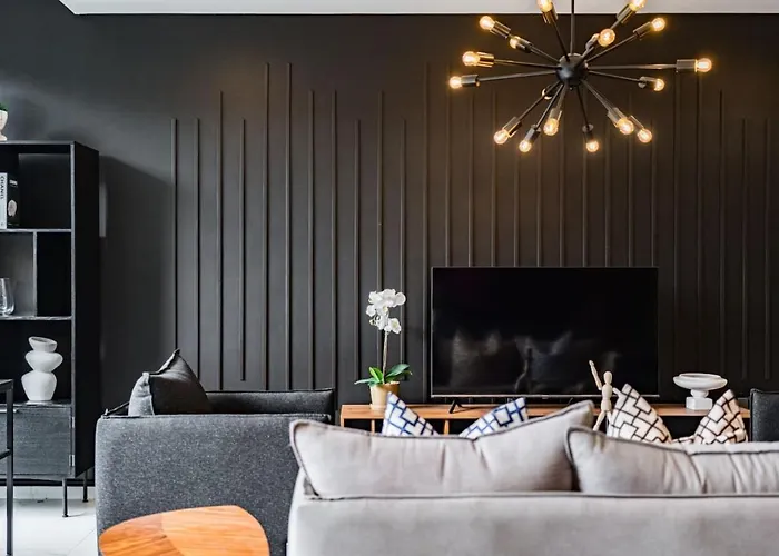 Stylish Polanco Duo Steps From Lincoln Park