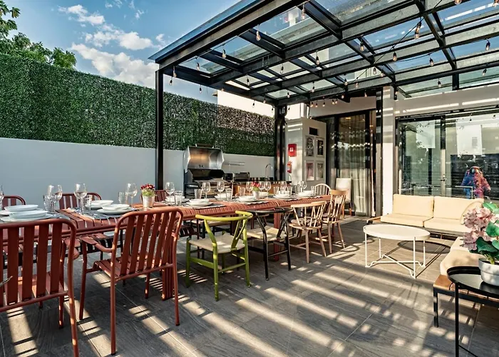 Stylish Roma Sur Home With Rooftop Lounge & Bbq