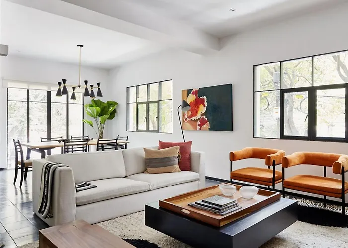 Enjoy The Luxury Of This Premium 3Br |