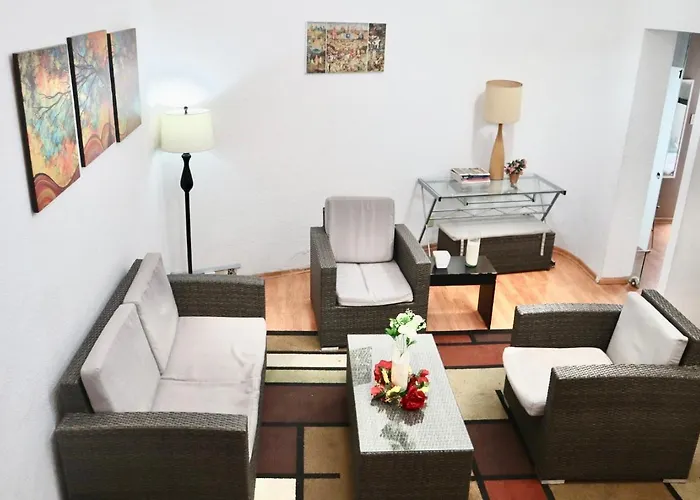 Spacious And Cozy House In Polanco For 26 Guests