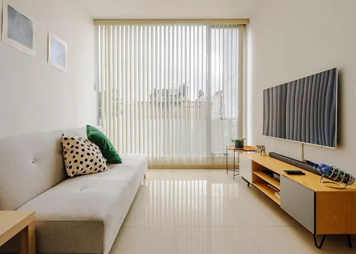 Hermoso Departamento Muy Centrico Con Servicios