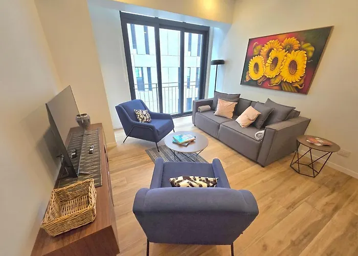 Luxury 2 Bedroom Apartment