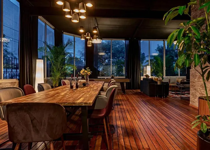 Luxury Roma Sur House With Rooftop Dining