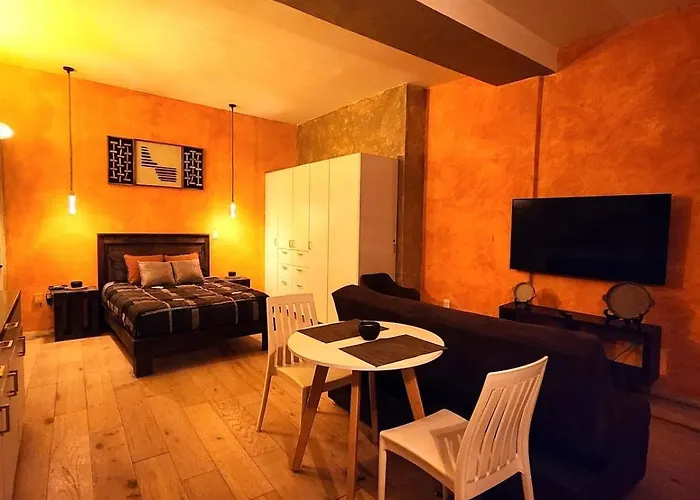Downtown Loft And 24-7 Reception