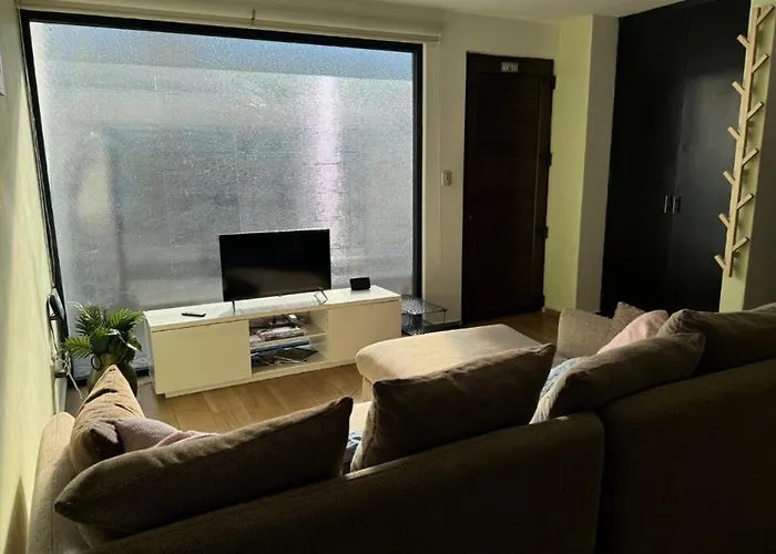 Full Apartment W Parking Office And Laundry