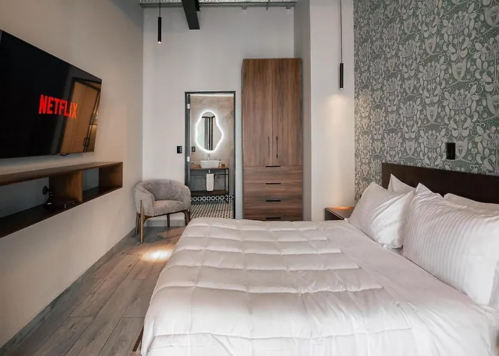 Botanic Loft Stylish And Cozy Retreat