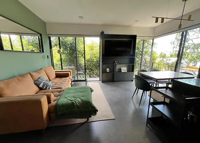 2Bed 2Bath Penthouse With Private Rooftop And Balcony