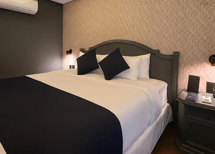Hive Napoles By G Hotels