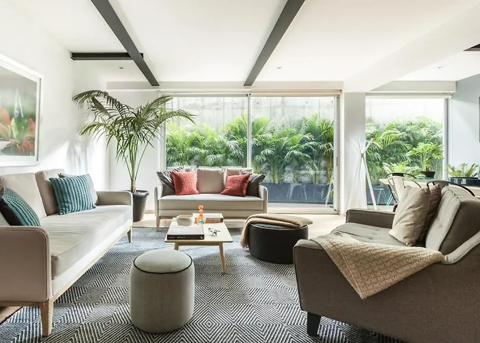 Uppermost 3Br, Gym, Roofgarden. Socrates