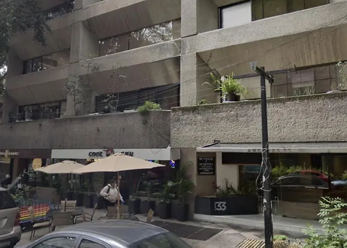 Zona Rosa, Amberes 33