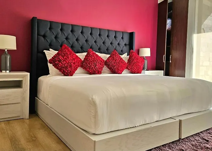 Chic With Loads Of Sun & 3 Balconies Near Reforma
