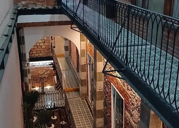 Hostal Kemmm