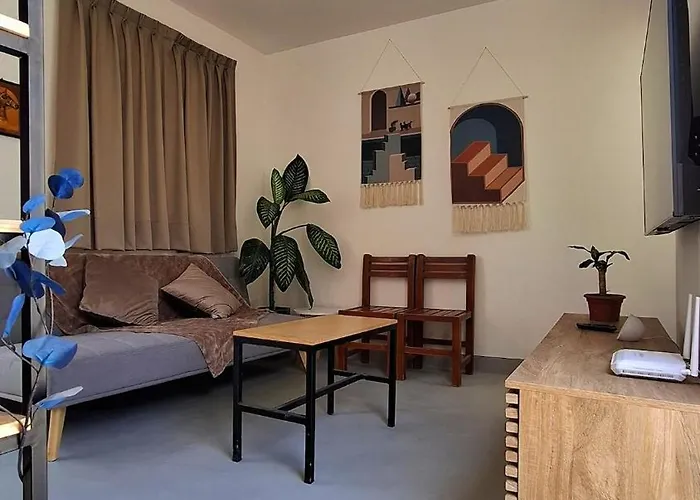 Casa Privada Con Jardin Y Cochera