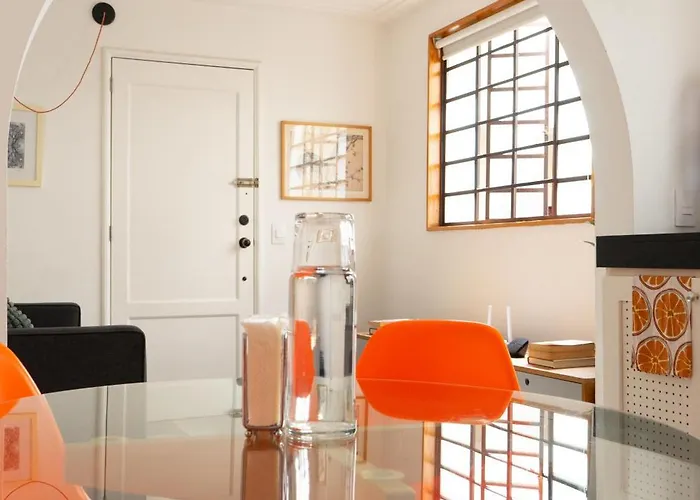 Newly Remodeled, Cozy And Modern Condesa Apartment