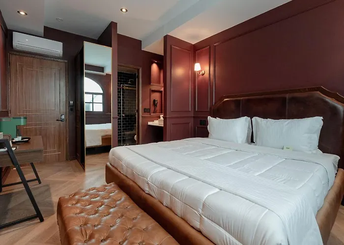 The Ruby Suite Luxury Room