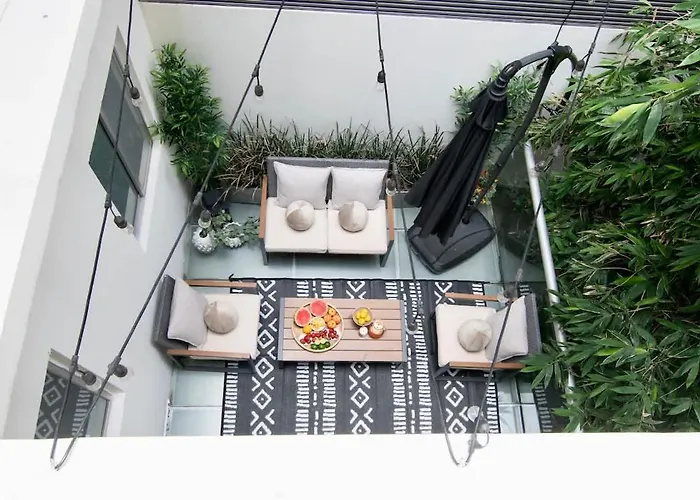 Thoughtfully Curated Villa Condesa With Ac And Terraces