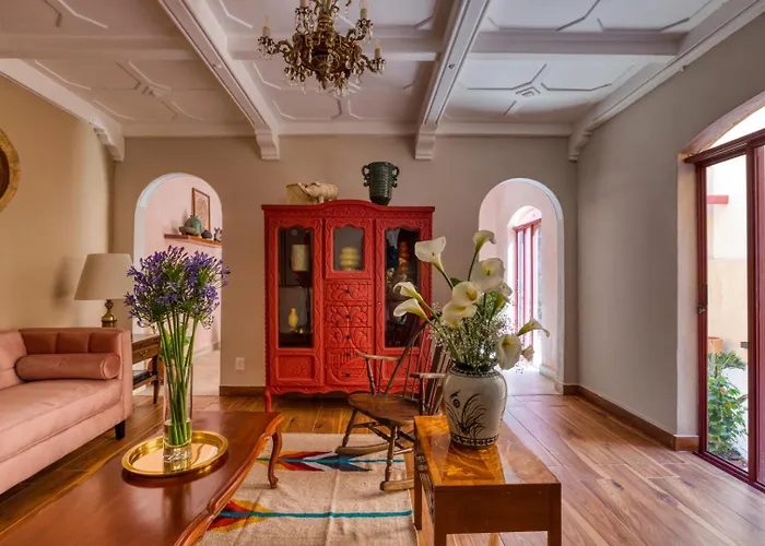 Classic 3Br Condesa House | Terrace-Tub-Patio-A/C