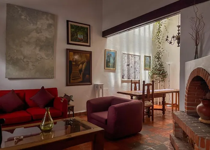 Beautiful And Spacious Colonial Home, Mexico City