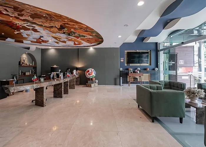 The Jungle Loft Tropical Comfort-Centric W/Kitchen