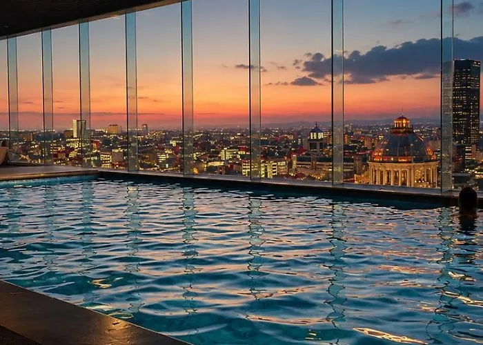 Luxury Apartment With Pool & Monument View