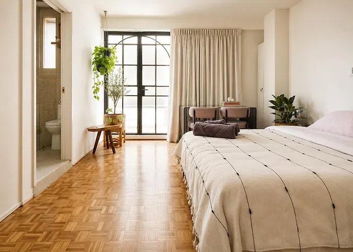 Roma Hideaway