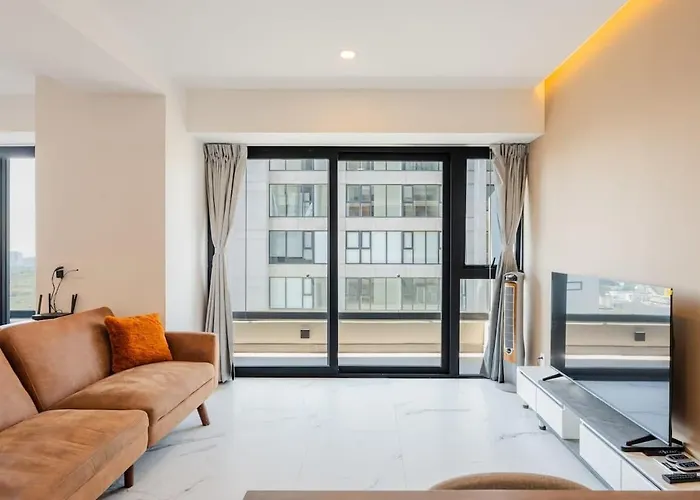 Designer Loft With Insane Amenities Gym Cine Spa