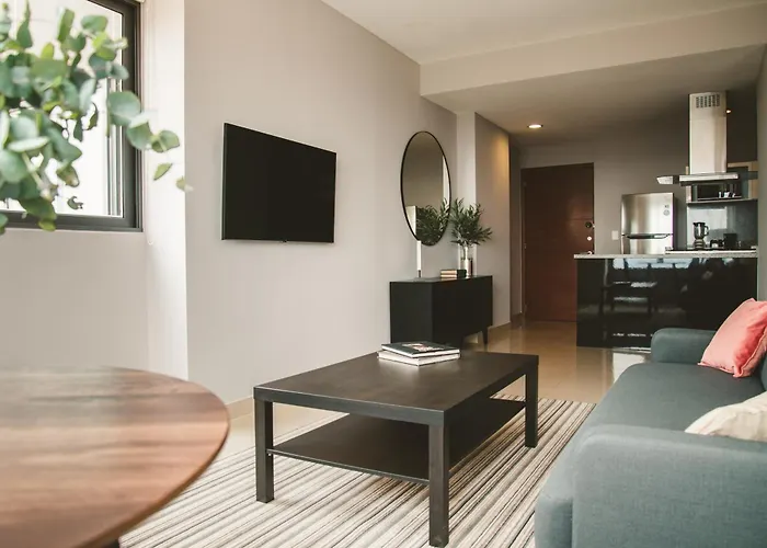 19B- Great Apartment Fast Wifi And Pool 1Br 1Ba