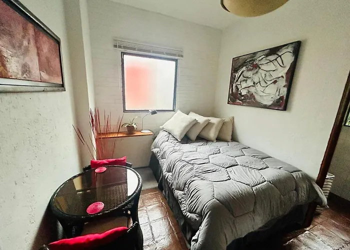Elegant Artsy Independent Studio