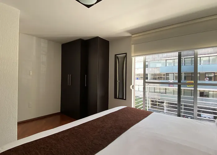 Grupo Kings Suites - Monte Chimborazo 567