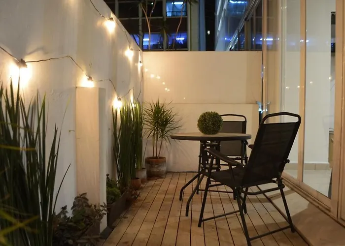 Cozy Apartment In Downtown