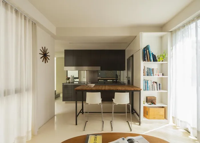 Designers Penthouse With Roof Garden - Ac
