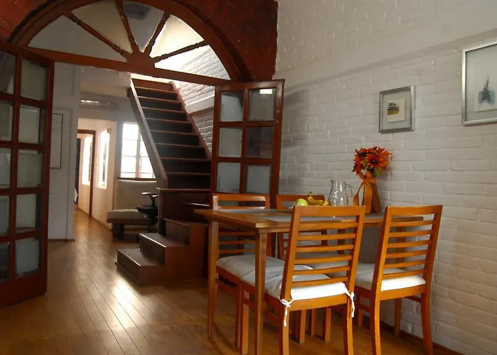 Coyoacan, 2 Level Cozy Apartment 3Bedrooms, 3Bathrooms, Terrace